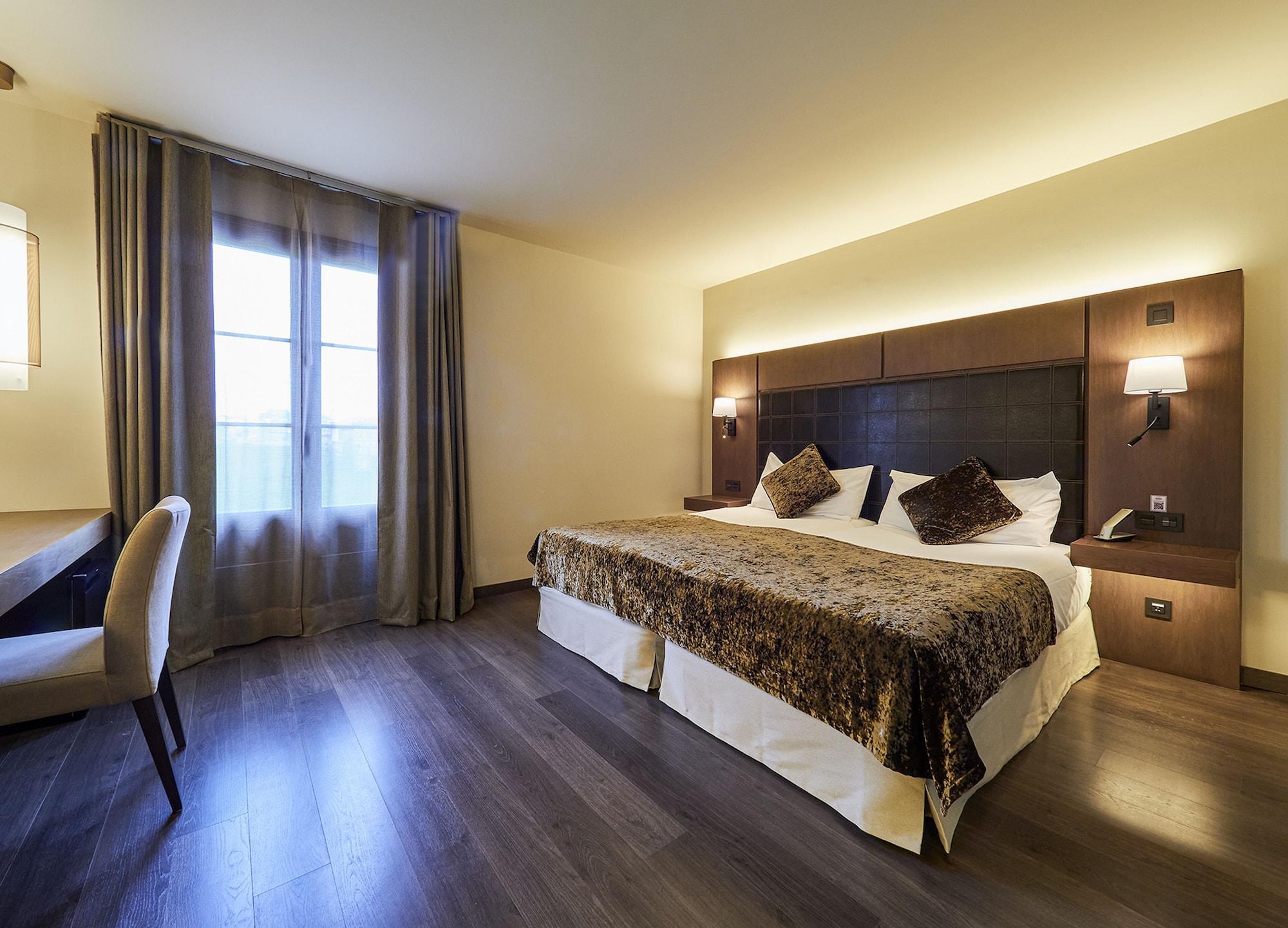 La Piconera Hotel & Spa Sardalla Buitenkant foto