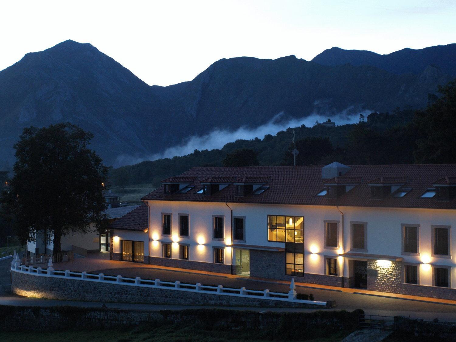 La Piconera Hotel & Spa Sardalla Buitenkant foto